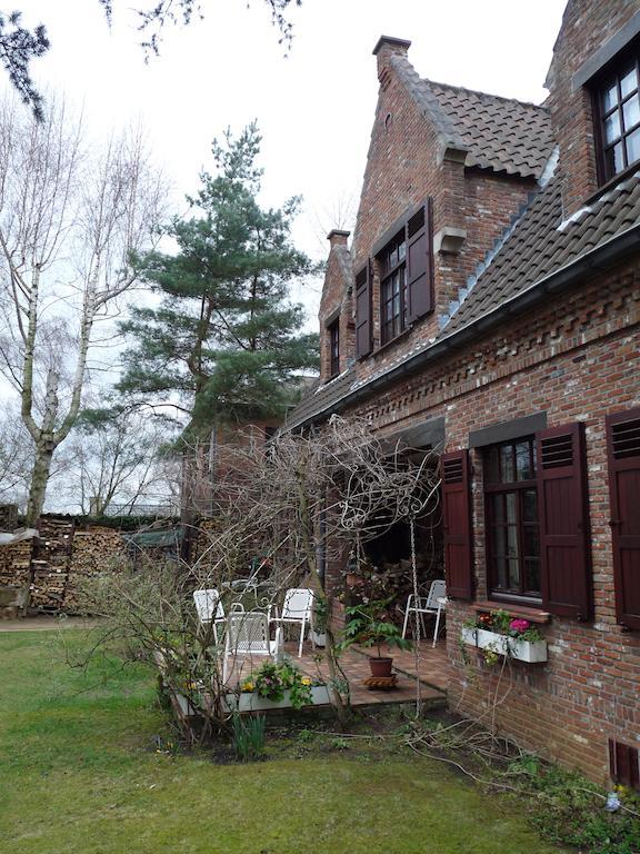 B&B 'T Nieuw Lijsternest Wezembeek-Oppem Kültér fotó